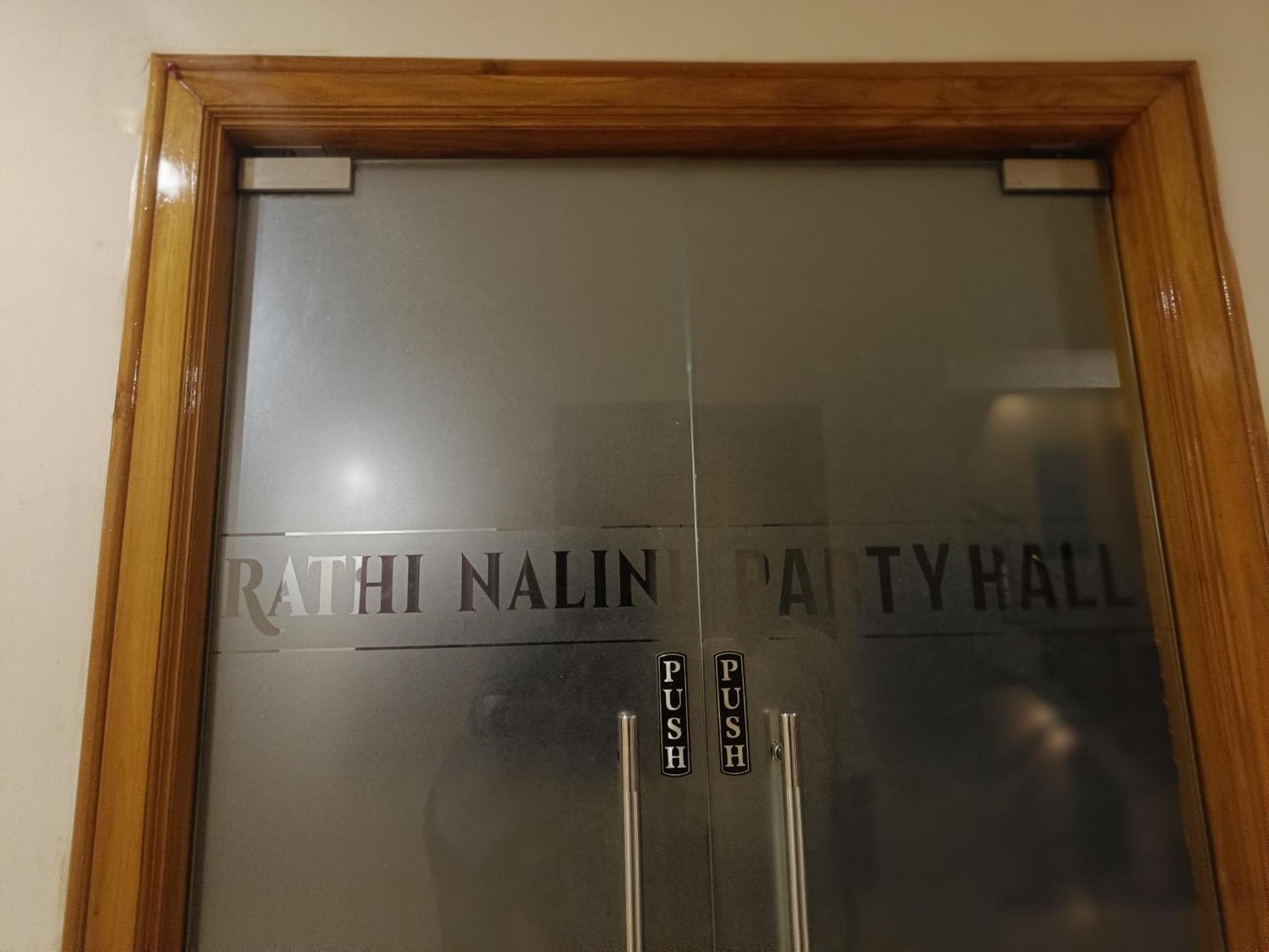 Hotel Radhma Residency أودوبي المظهر الخارجي الصورة